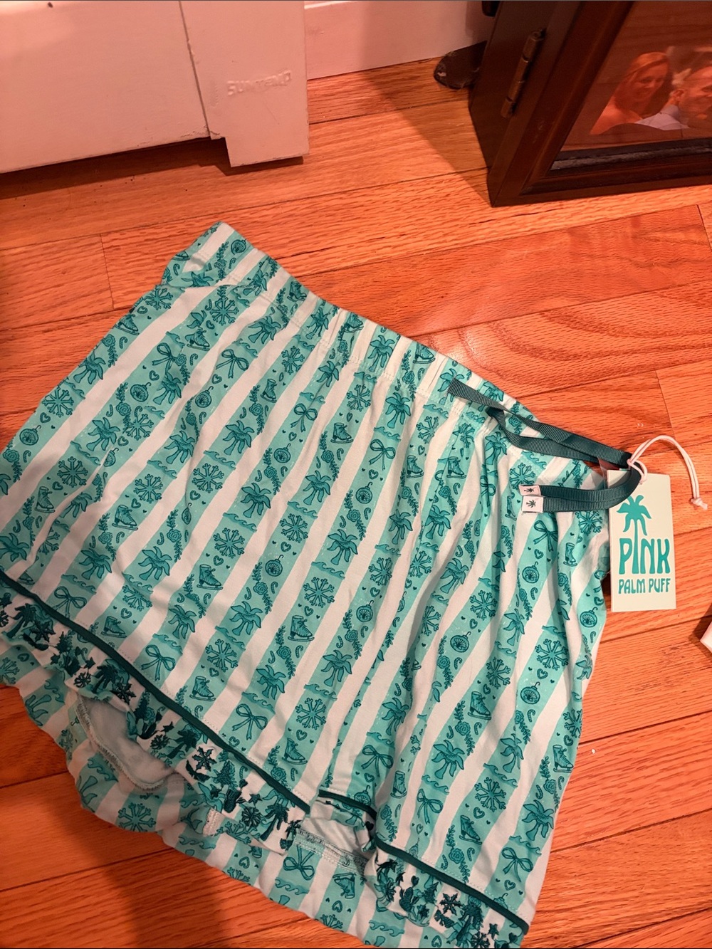 NWT Pink Palm Puff Pajamas - Picture 2 of 6
